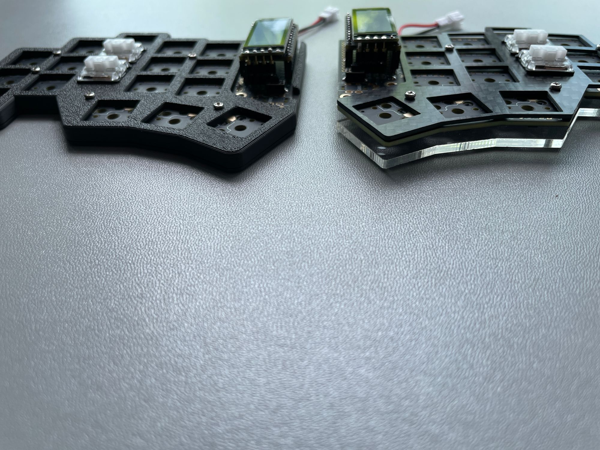 3D printed case VS Carbon Fiber & Acrylic case on Chocofi keyboard