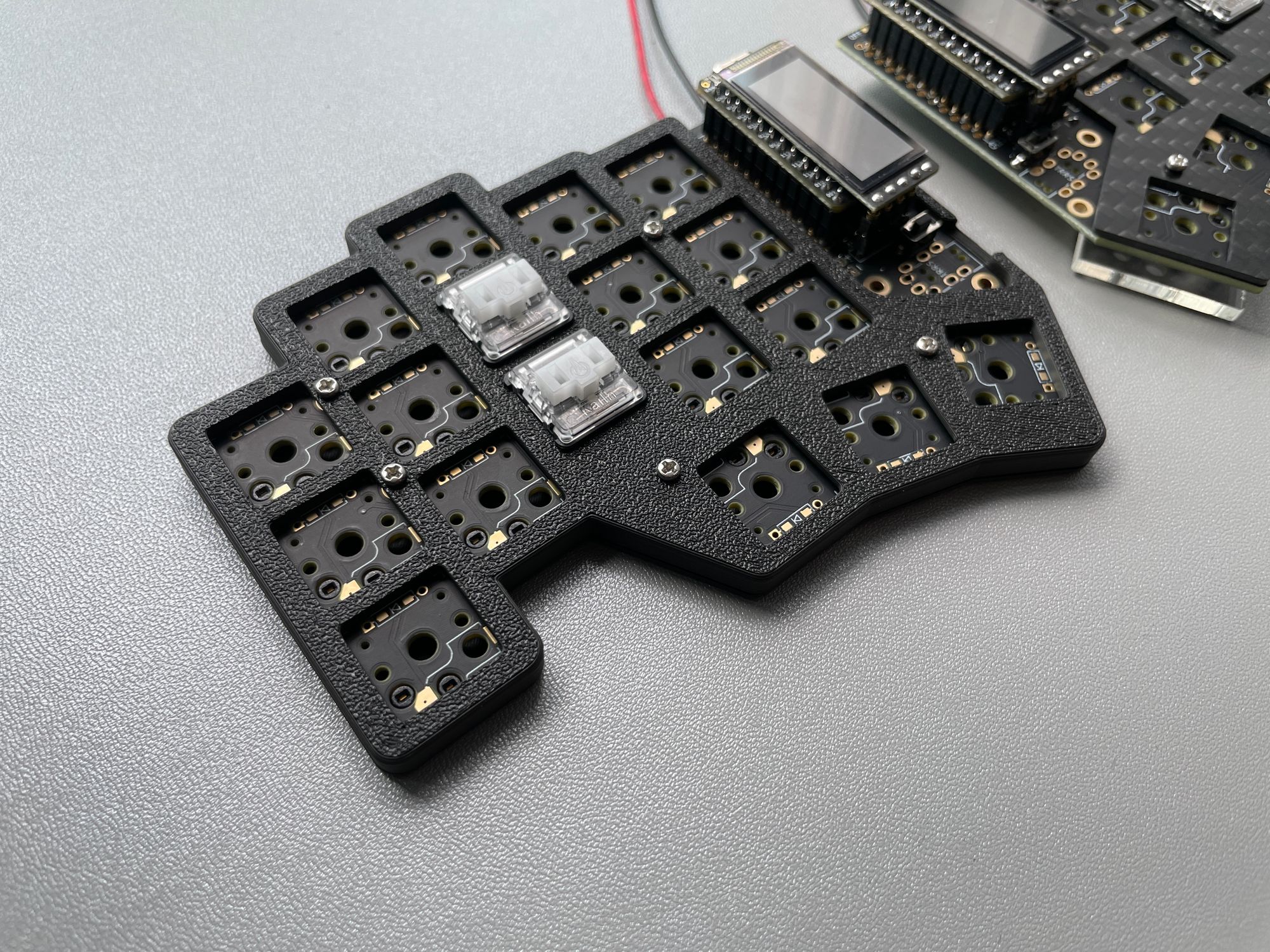 3D printed case VS Carbon Fiber & Acrylic case on Chocofi keyboard