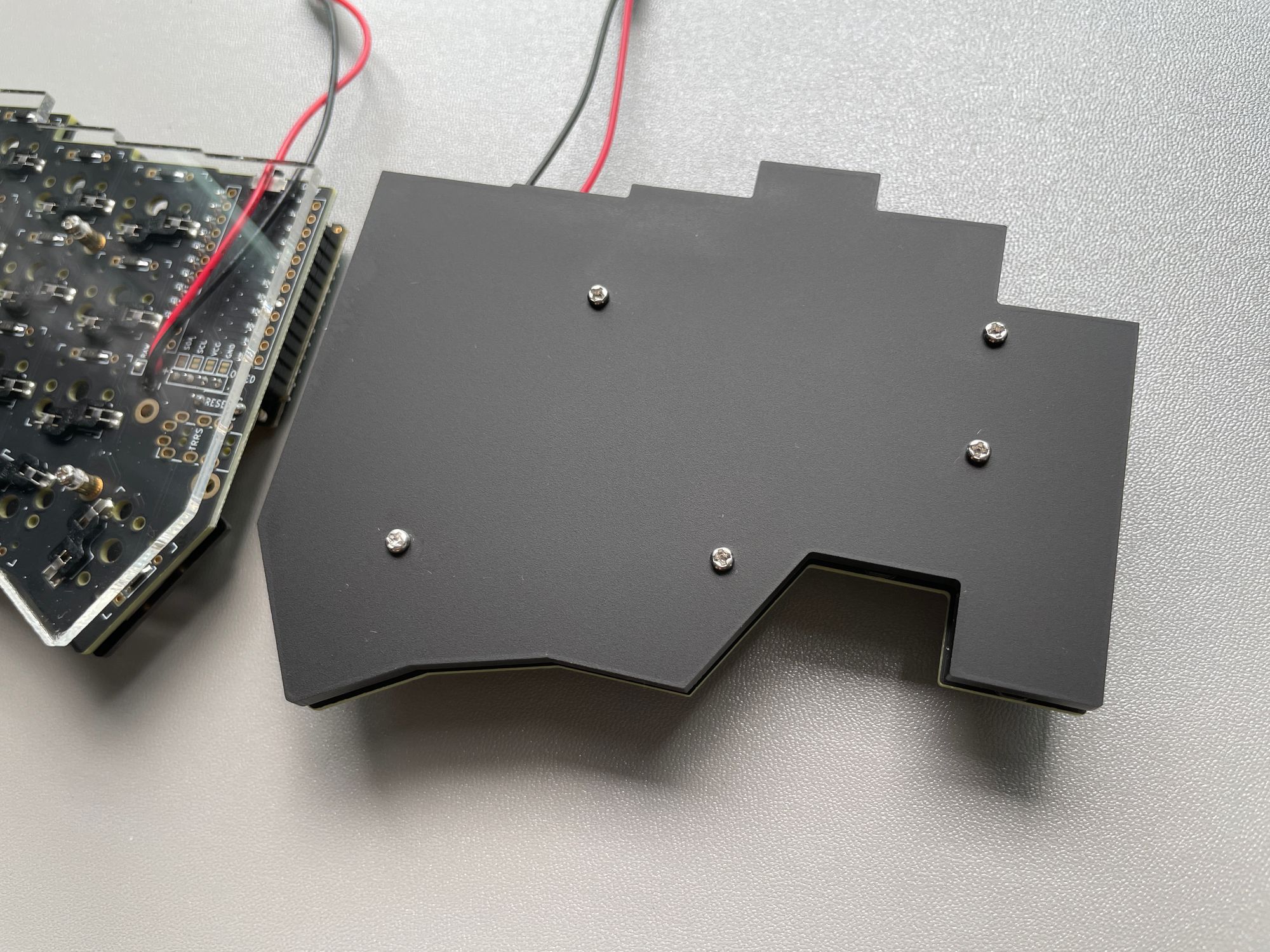 3D printed case VS Carbon Fiber & Acrylic case on Chocofi keyboard