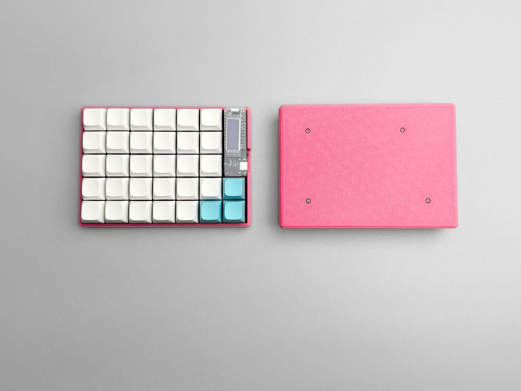 Wireless / Wired RP2040 FelixKeeb Split Keyboard